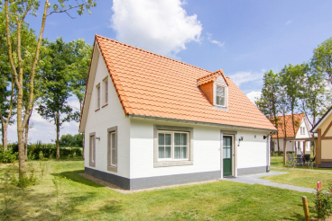 1. Recreatievilla 4-pers. Comfort nr. 40 Featured image